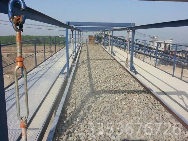 平面往復篩現(xiàn)場 平面往復篩現(xiàn)場